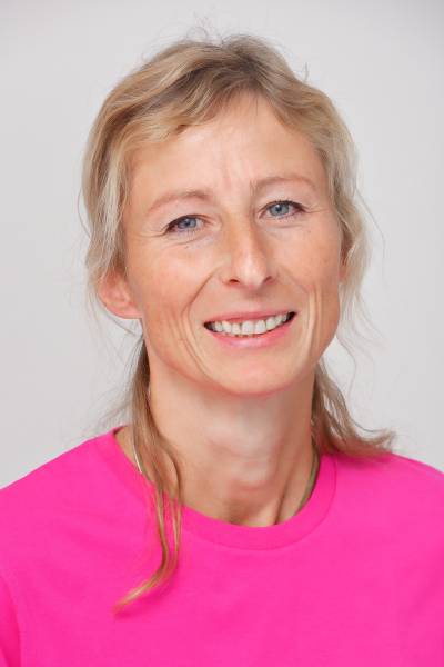 KAROLÍNA KŘEČANOVÁ